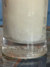 Load image into Gallery viewer, Vida Caña Rum X Port Aransas Candle
